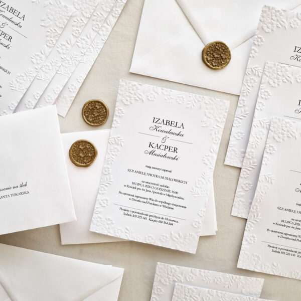 Zaproszenie ślubne Sofia z tłoczonymi kwiatami